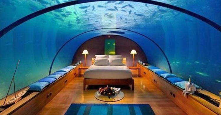 Imagen del hotel submarino. (Google Imágenes).