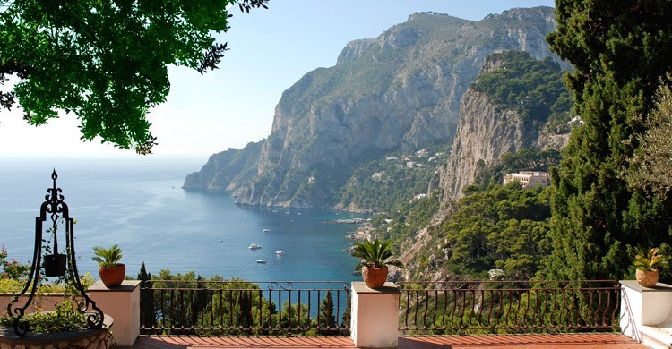 Vistas desde un mirador de Sorrento (iStock)