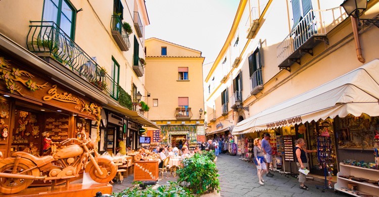 Calle comercial de Sorrento (iStock)