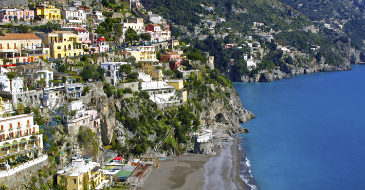 Vista de la costa de Sorrento (iStock)
