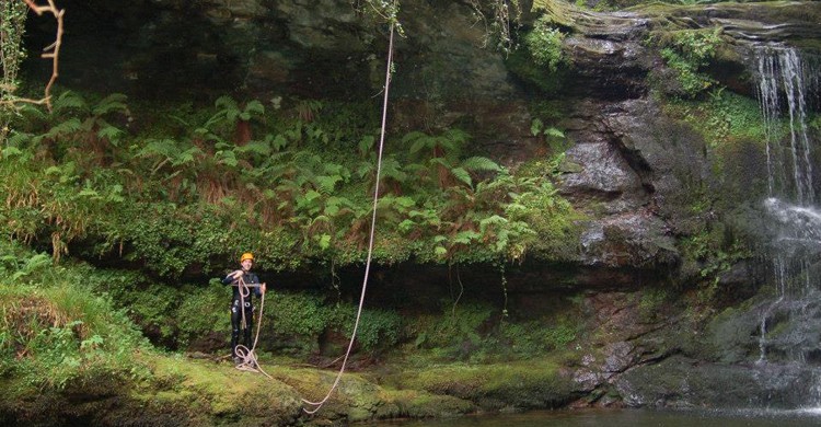 Barranco en Álava. Dobra Aventura, Canyoning Spain