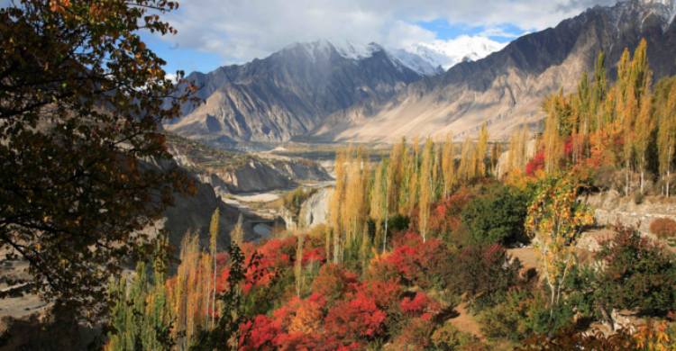 Valle Hunza - Chaudhry Khawar (Flickr)