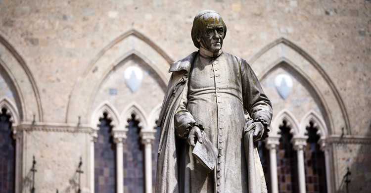 Piazza Salimbeni (iStock)