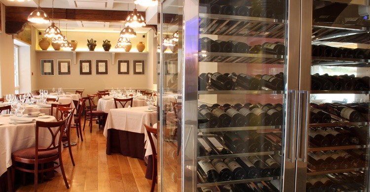 Renovado salón de O'Grelo. (http://www.restauranteogrelo.com/)