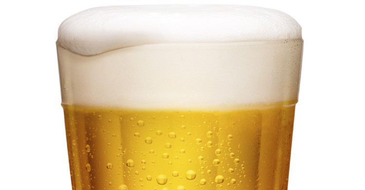 Mini de cerveza. Diogoppr, iStock