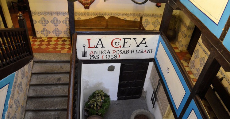 Mesón La Cueva (nurnielfa.tumbrl.com)