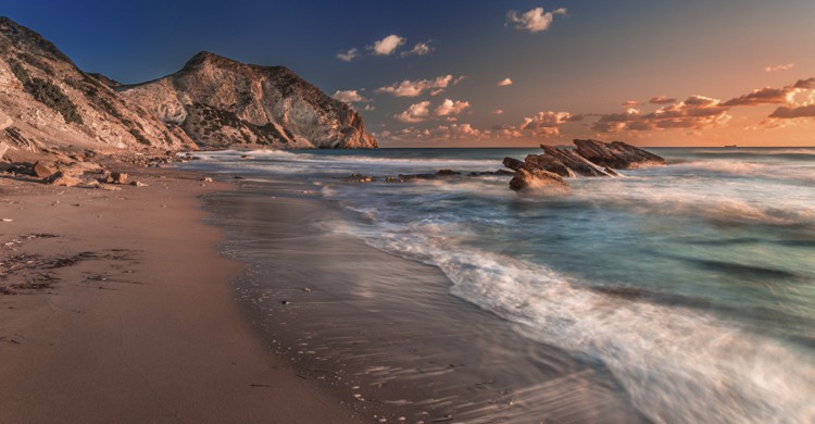 Cavo Paradiso. mike_drosos, iStock