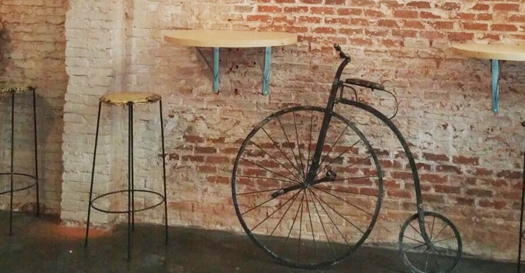 Detalles. La Lianta, Facebook