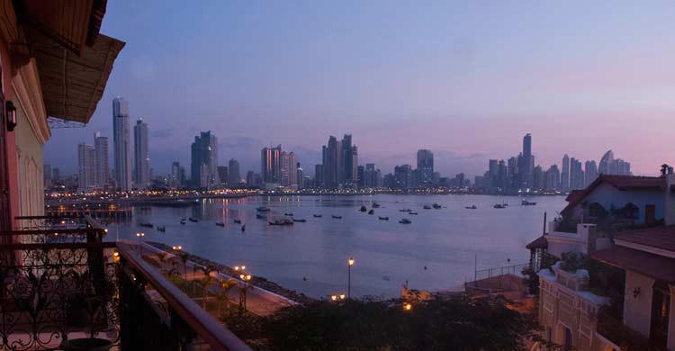 Atardecer en la ciudad de Panamá (iStock)
