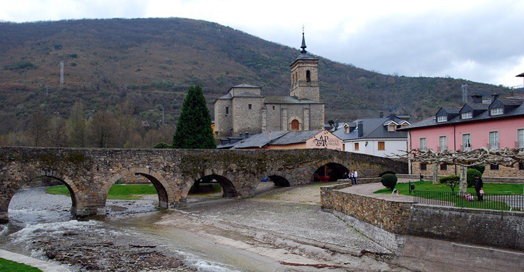 Puente de Molinaseca. Ricardo Samaniego (Flickr)