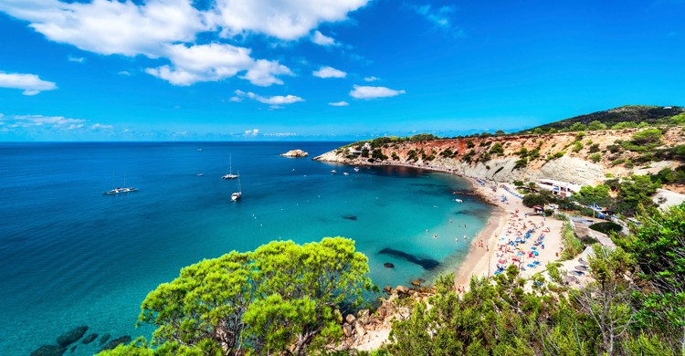 Ibiza es perfecto para los amantes de la fiesta y lo hippie. Fuente - Istock