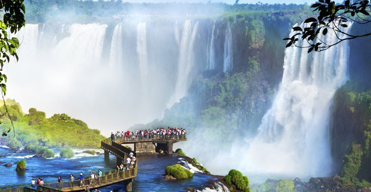 Cataratas de Iguazú. Rmnunes (iStock)