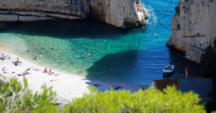 Playa Stiniva de Croacia (Flickr: Miroslav Vajdic)