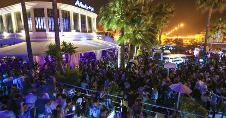 Akuarela Playa (akuarelaplaya.es)