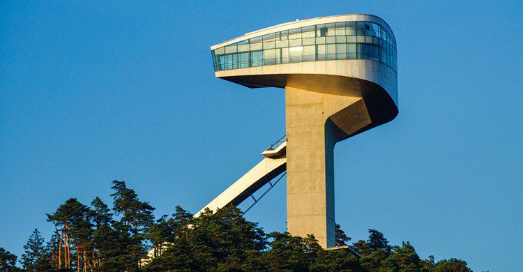 Torre Bergisel. Andreaskrappweis (iStock)