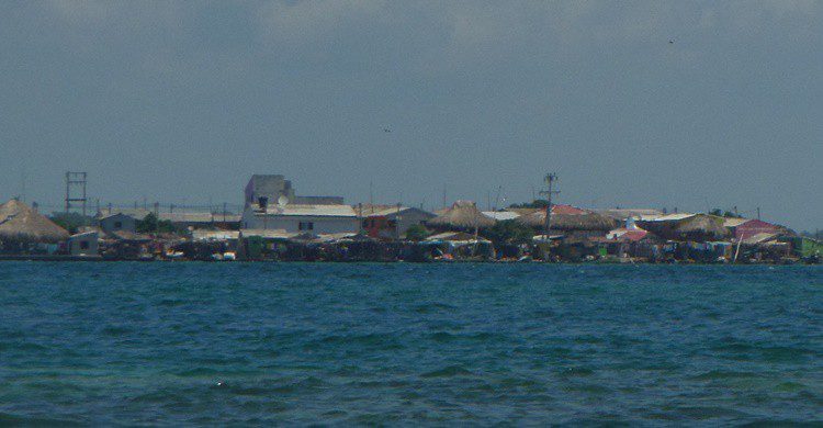 Vista del islote. XibalbaWikiCommons (https://commons.wikimedia.org)