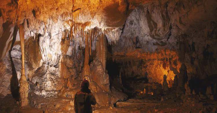 Cueva Huerta, en Teverga (turismoasturias.es)