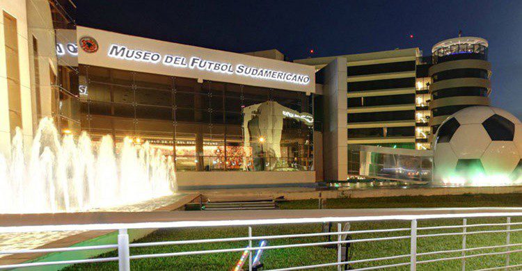 Entrada al museo de la Conmebol (http://www.conmebol.com/sites/default/files/museo-csf-750x485_0.jpg)