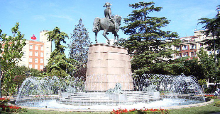 Parque del Espolón (Wikipedia Creative Commons)