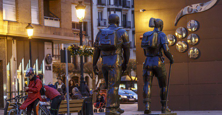 Homenaje al peregrino en Logroño. José Manuel Armengod (Flickr)
