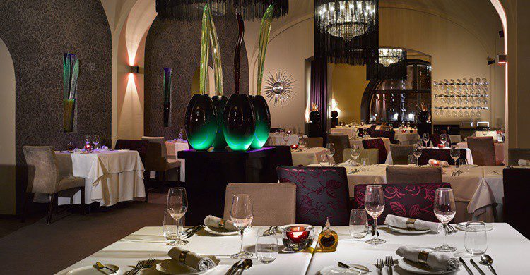 Restaurante Bellevue (http://www.bellevuerestaurant.cz/?lang=en)