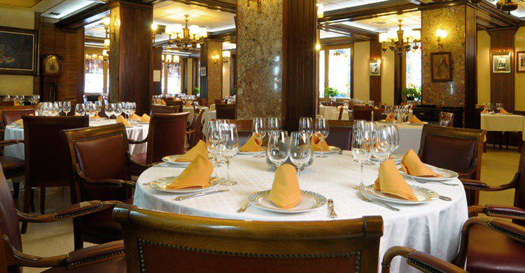 Restaurante Virrey Palafox (http://www.virreypalafox.com/restaurante-virrey-palafox/restaurante-burgo-de-osma)