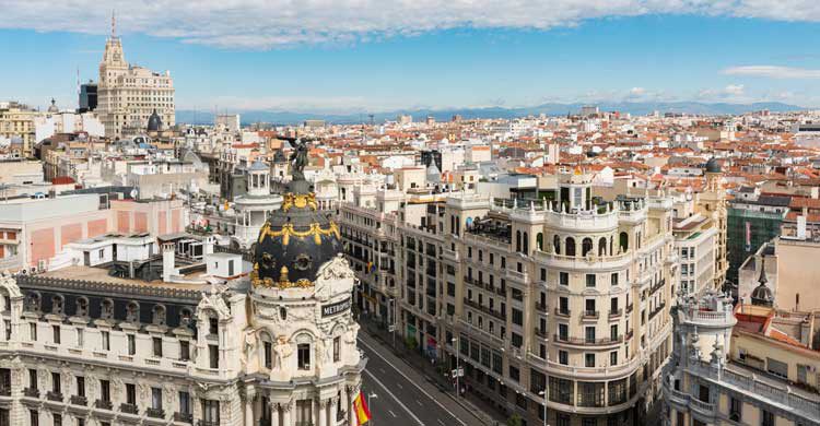 El trazado fue modificado para preservar tres iglesias (iStock)
