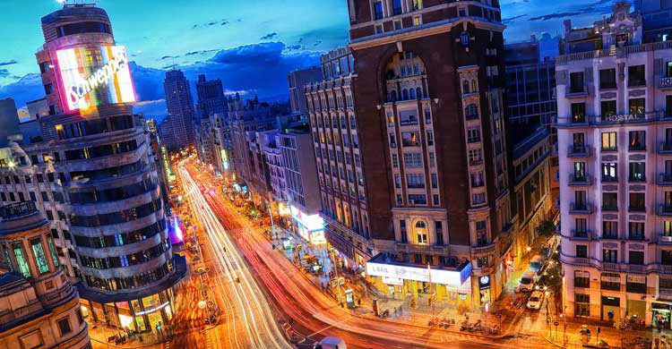 El primer rascacielos de Europa se levantó en la Gran Vía de Madrid (iStock)