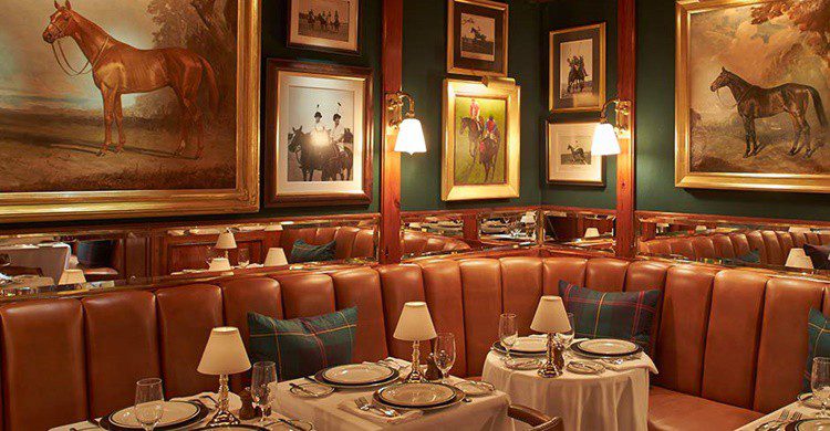 Mesas en The Polo Bar de Nueva York. (http://www.ralphlauren.com)