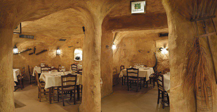 Salones de Ciudadela (http://www.restauranteciudadela.com).