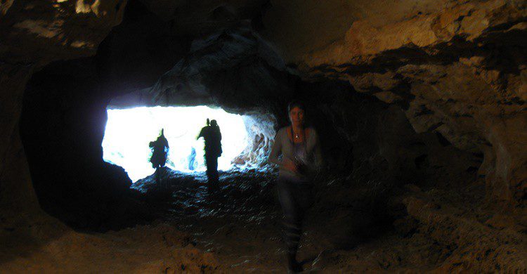 Cueva en Orbaneja del Castillo. Samu (Flickr)
