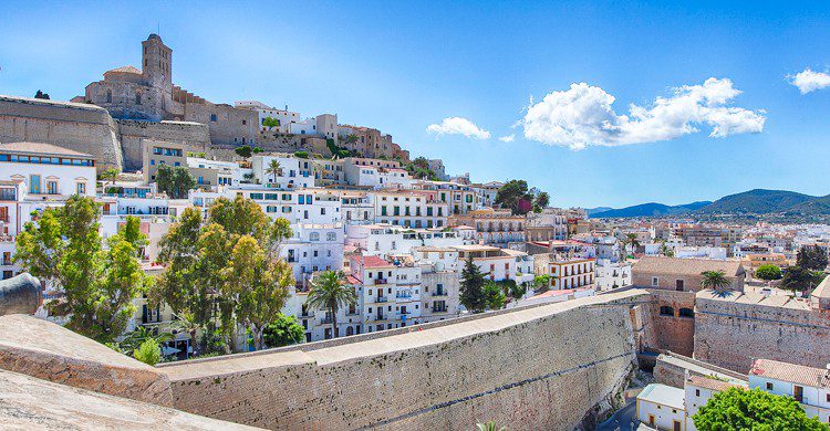 viajar con ryanair a ibiza
