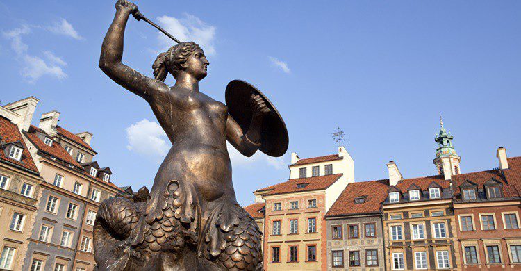 Estatua de la sirenita. Mittoo (iStock)