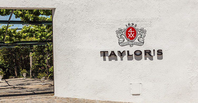 Acceso al centro de visitantes (Taylor’s Port Wine, Facebook)