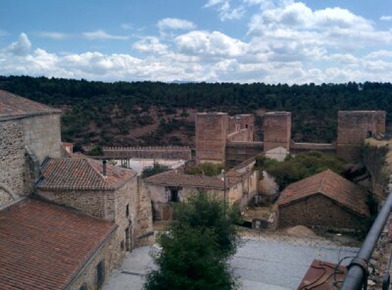 <i>Panorámica de Buitrago de Lozoya desde lo alto del castillo.</i>