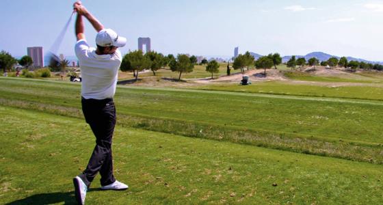 Golf junto al mar