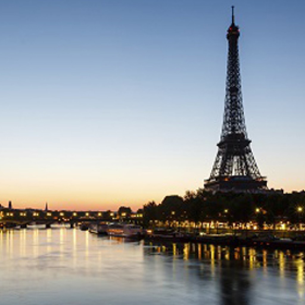 Sigue leyendo 15 fotografías que harán que te enamores de París