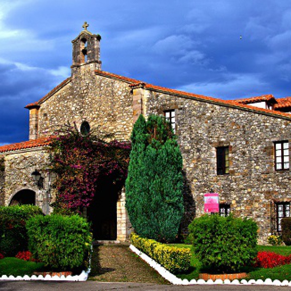 Santuario de la Virgen de la Barquera, en Cantabria