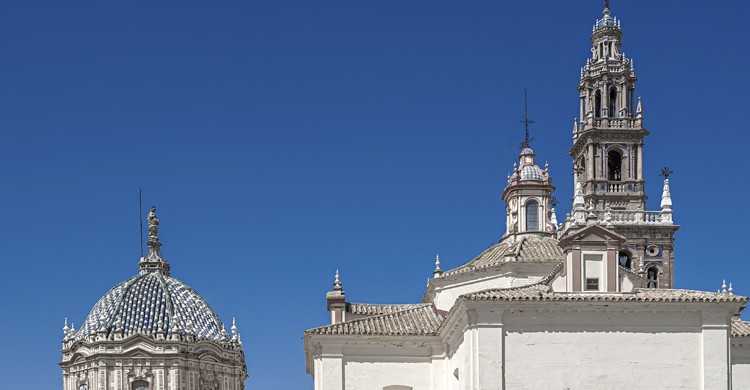 Si quieres ver la Giralda, pero eres más de pueblo, ¡vete a Carmona! (iStock)