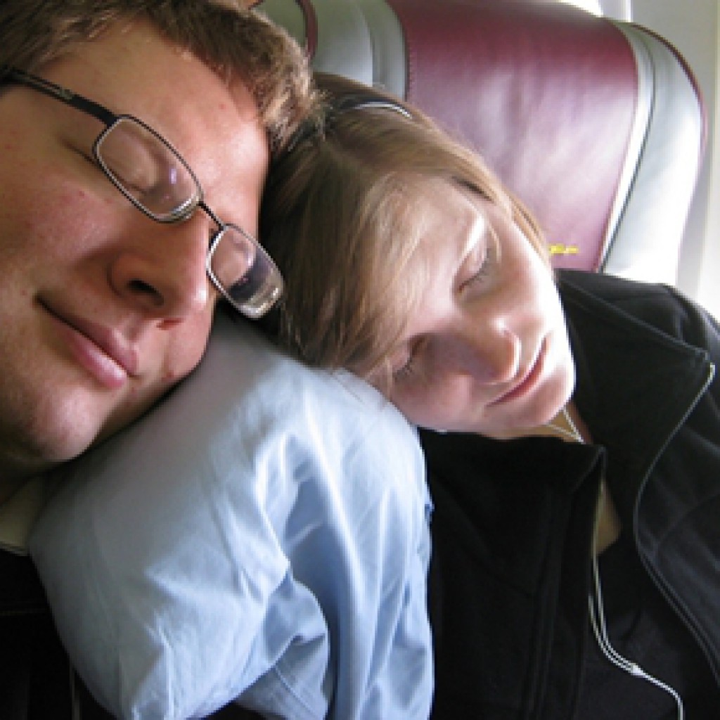 Sigue leyendo 8 consejos para dormir en el avión