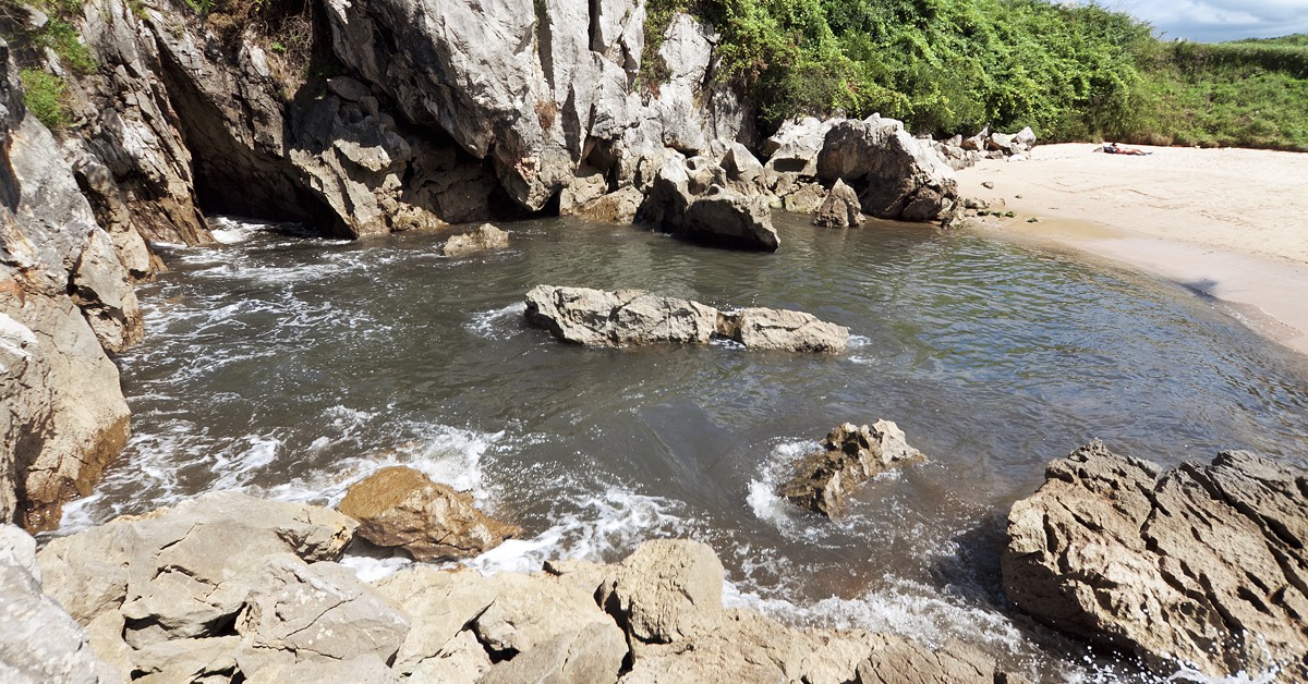 Cala de Gulpiyuri (iStock)