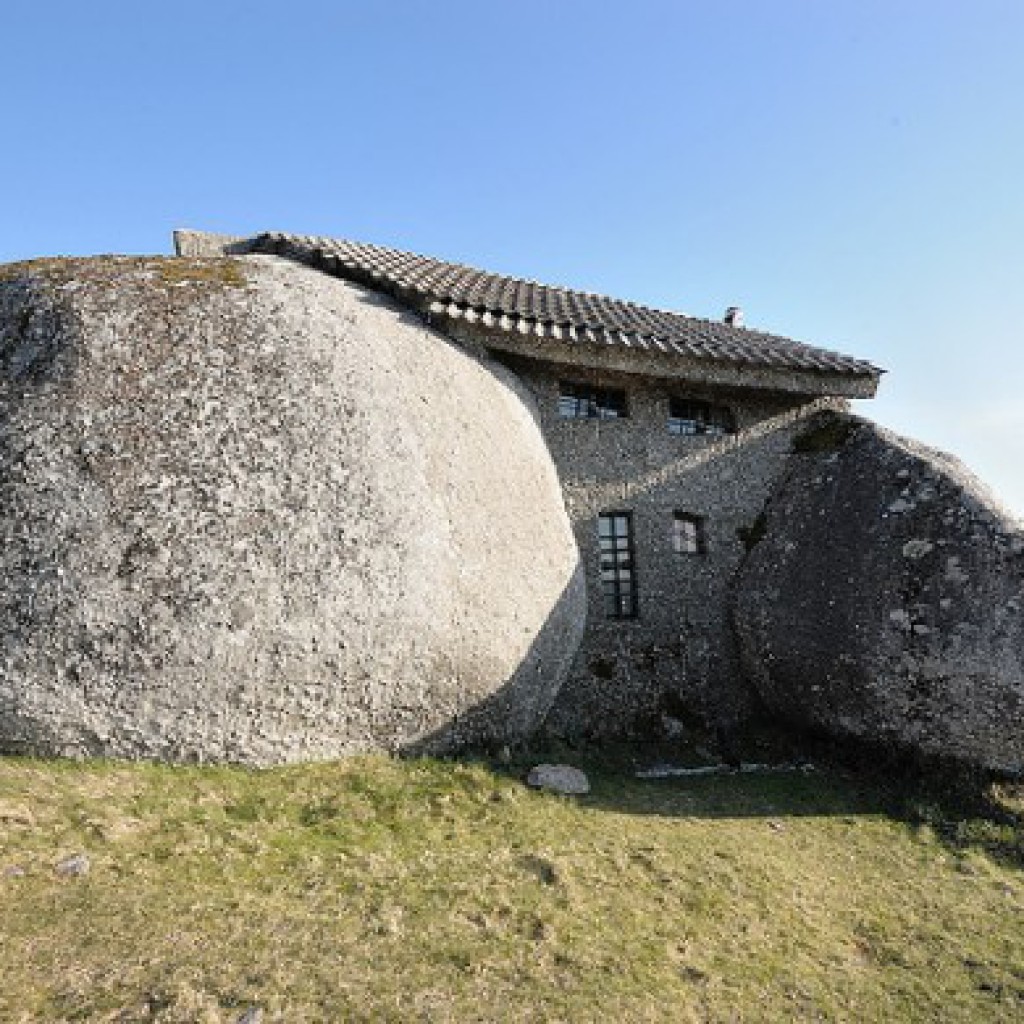 Casa do Penedo 