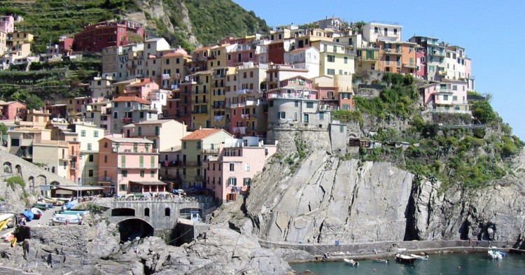 Manarola - Geoff Hartman (Freeimages.com).