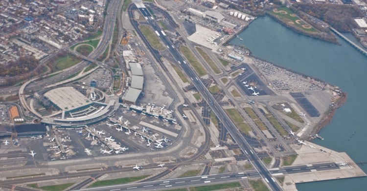 Imagen aérea del aeropuerto de La Guardia. Phillip Capper (Flickr)