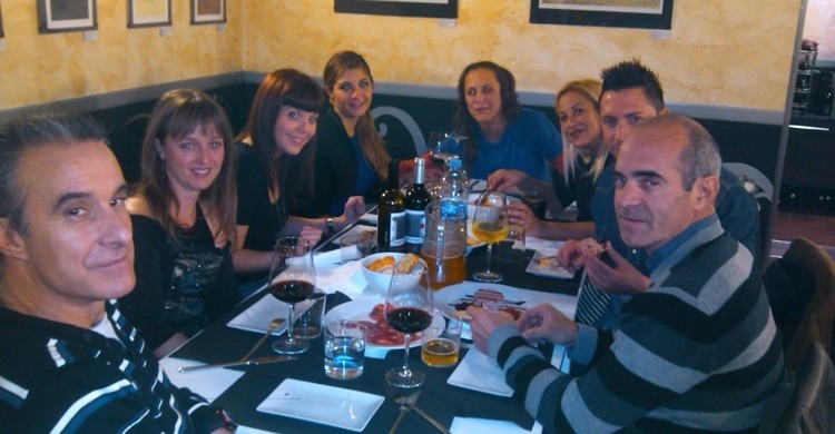 Comensales en la Cuna del Bou. (Facebook).