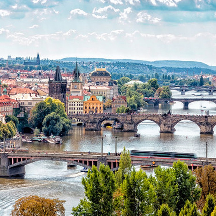 Praga desde 17€ ¡Mola!