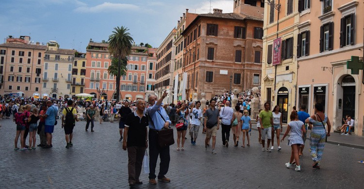 Via Condotti en Roma. Maria Eklind (Flickr)