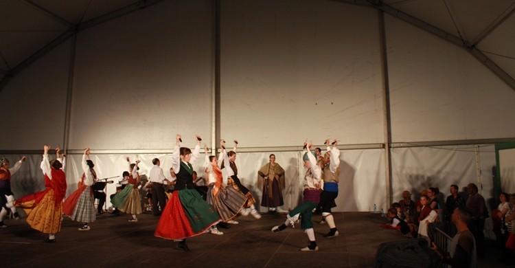 Demostración de jota durante las fiestas. Fernando (Flickr).