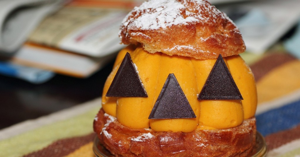 Halloween Chou Cream. t-mizo, Flickr
