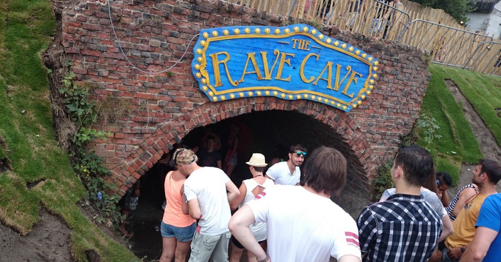 Rave Cave en Tomorroland. Destination Madness